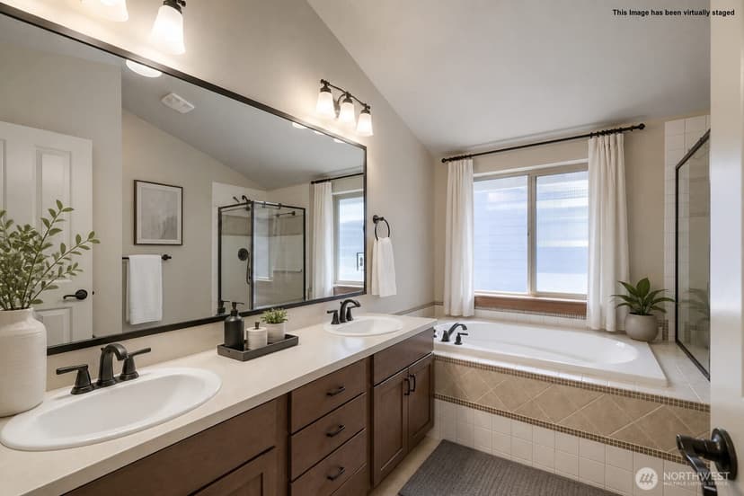 Property photo for 4407 40th Avenue SW, Seattle photo 12