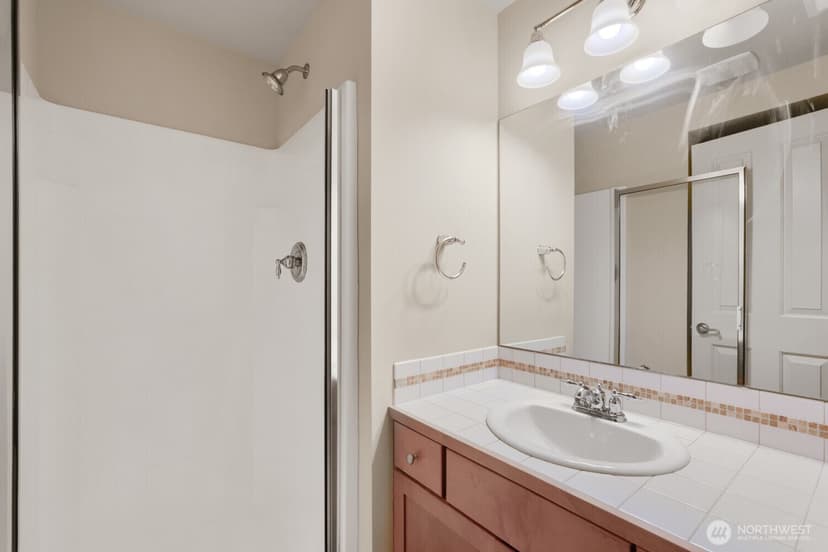 Property photo for 4407 40th Avenue SW, Seattle photo 17