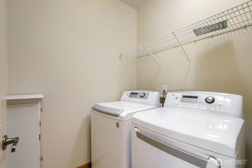 Property photo for 4407 40th Avenue SW, Seattle photo 20