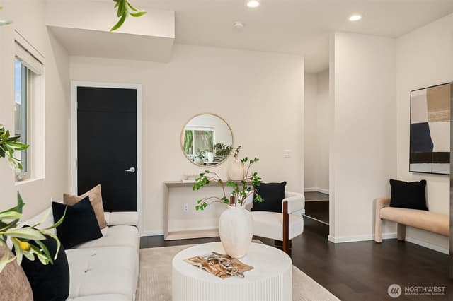 Property photo for 8356 19th Avenue NW #B, Seattle photo 4