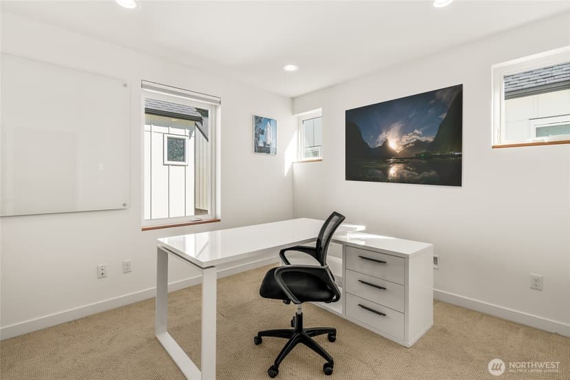 Property photo for 10354 Wallingford Ave N #B, Seattle photo 24