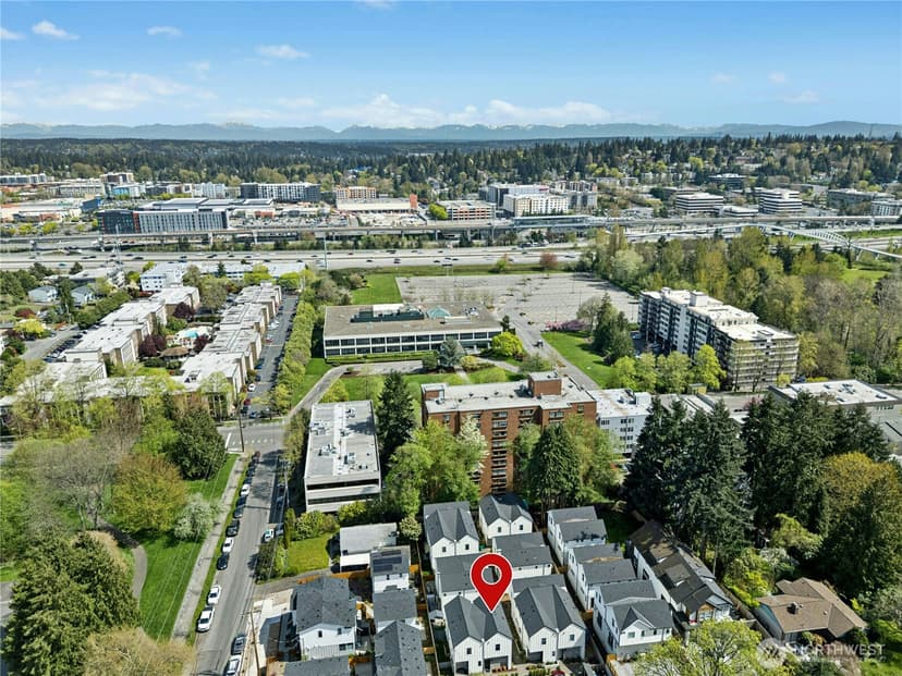 Property photo for 10354 Wallingford Ave N #B, Seattle photo 28