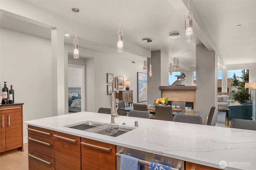 Property photo for 631 Market St W #202, Kirkland photo 12