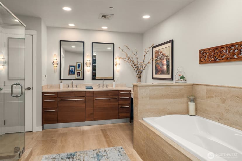 Property photo for 631 Market St W #202, Kirkland photo 17