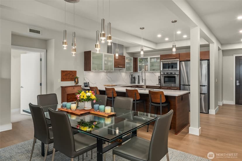 Property photo for 631 Market St W #202, Kirkland photo 8