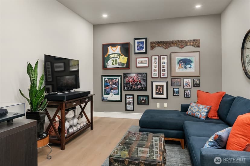 Property photo for 631 Market St W #202, Kirkland photo 13