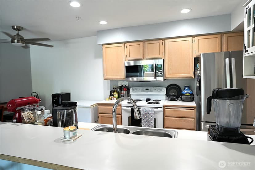 Property photo for 1001 W Casino Rd #D203, Everett photo 4