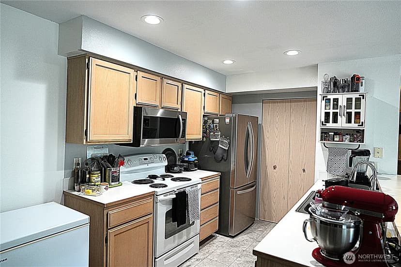 Property photo for 1001 W Casino Rd #D203, Everett photo 5