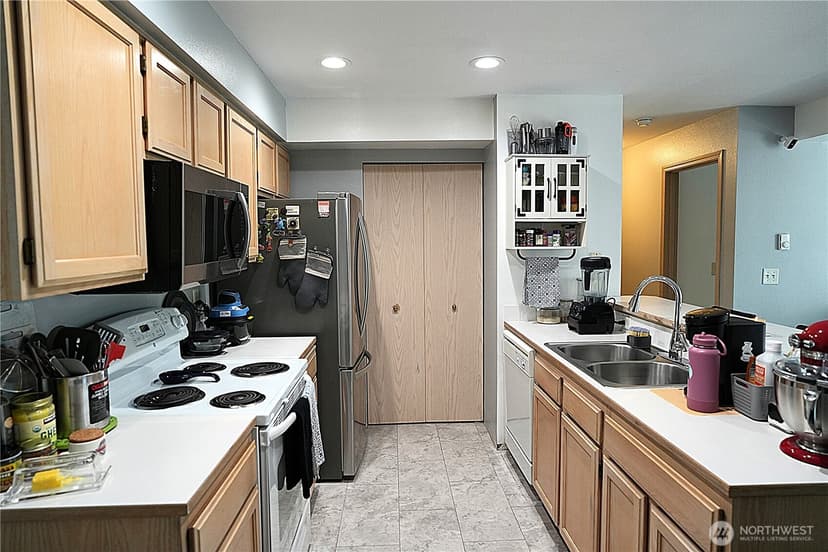 Property photo for 1001 W Casino Rd #D203, Everett photo 8