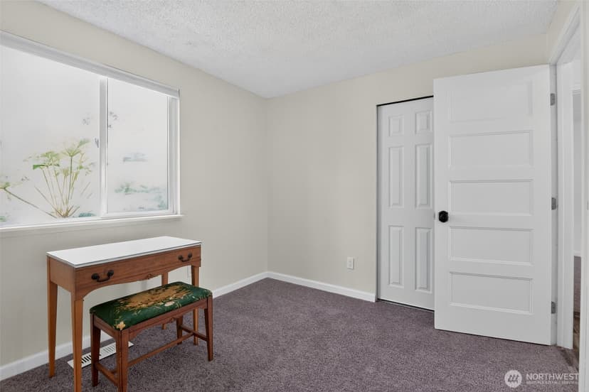 Property photo for 5696 E Collins Road, Port Orchard photo 15