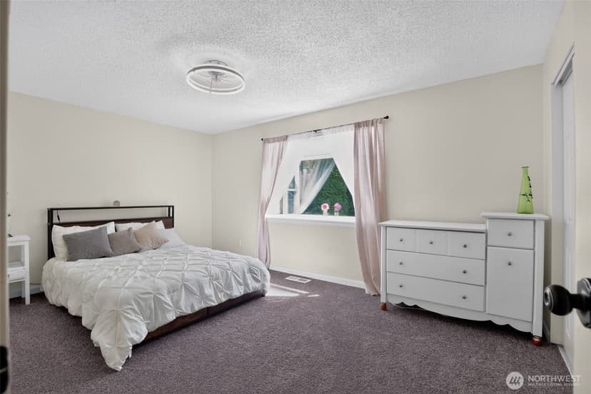 Property photo for 5696 E Collins Road, Port Orchard photo 17