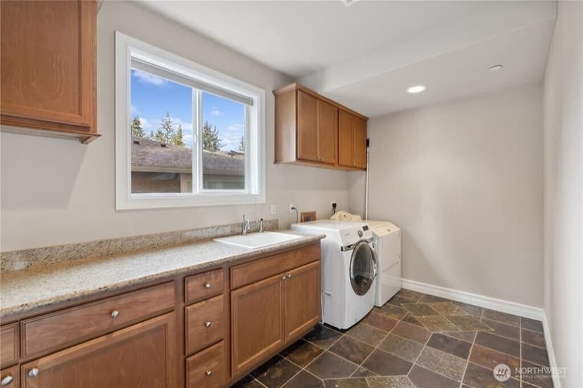 Property photo for 15025 SE 43rd St, Bellevue photo 17