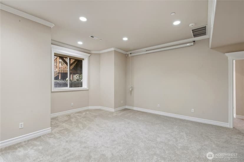 Property photo for 15025 SE 43rd St, Bellevue photo 30