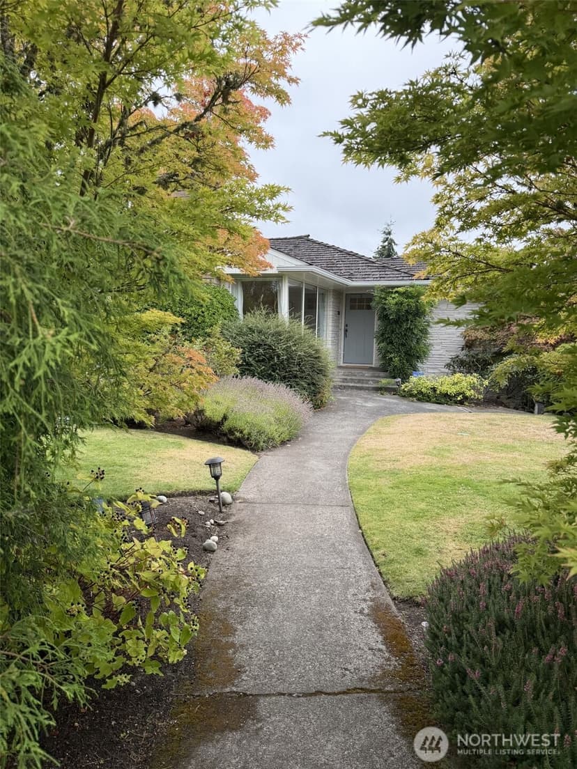 Property photo for 2652 37th Avenue W, Seattle