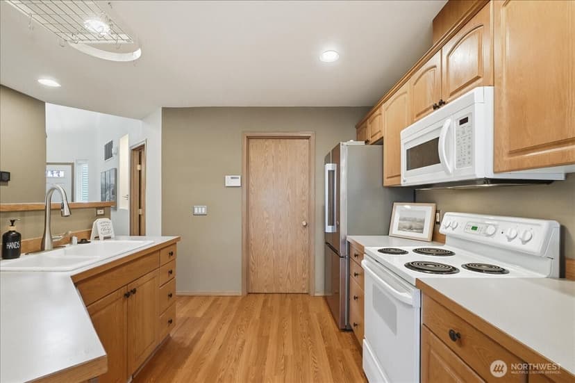 Property photo for 10923 185th Avenue E, Bonney Lake photo 8