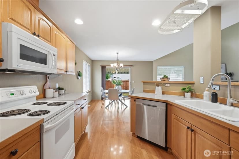 Property photo for 10923 185th Avenue E, Bonney Lake photo 7