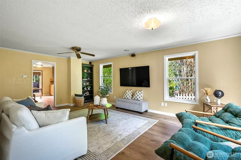 Property photo for 326 Avenue I, Snohomish photo 5