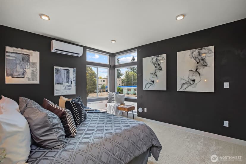 Property photo for 1010 A NE 92nd Street, Seattle photo 14