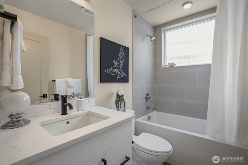 Property photo for 1010 A NE 92nd Street, Seattle photo 21