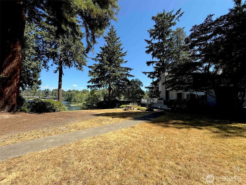 Property photo for 3216 Hunts Point Road, Hunts Point photo 8