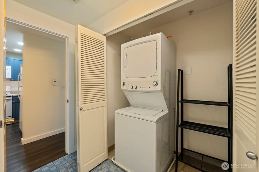 Property photo for 1810 S Charles Street #302, Seattle photo 13