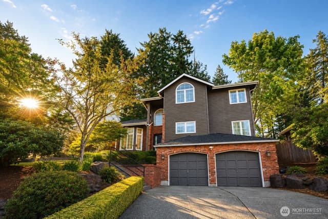 Property photo for 1010 106th Avenue SE, Bellevue