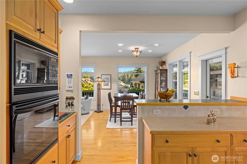 Property photo for 300 Bromley Place NW, Bainbridge Island photo 14