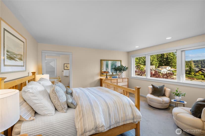 Property photo for 300 Bromley Place NW, Bainbridge Island photo 17