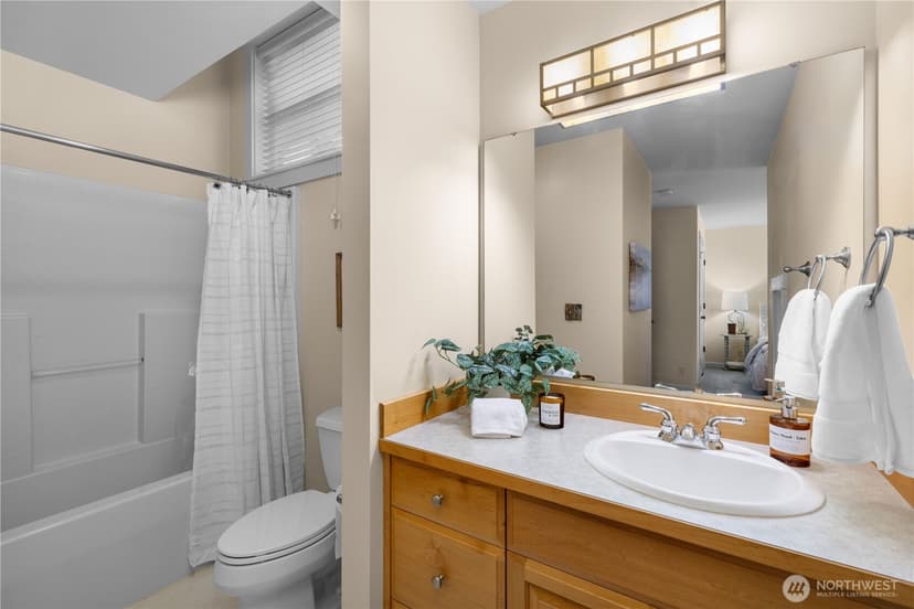 Property photo for 300 Bromley Place NW, Bainbridge Island photo 24