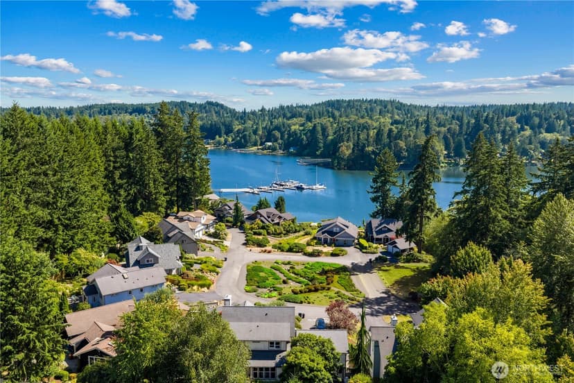 Property photo for 300 Bromley Place NW, Bainbridge Island