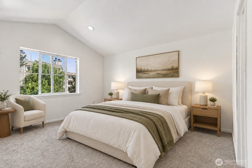 Property photo for 12333 28th Avenue NE #B, Seattle photo 5