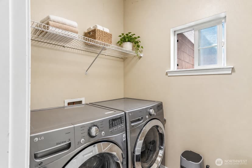 Property photo for 12333 28th Avenue NE #B, Seattle photo 10