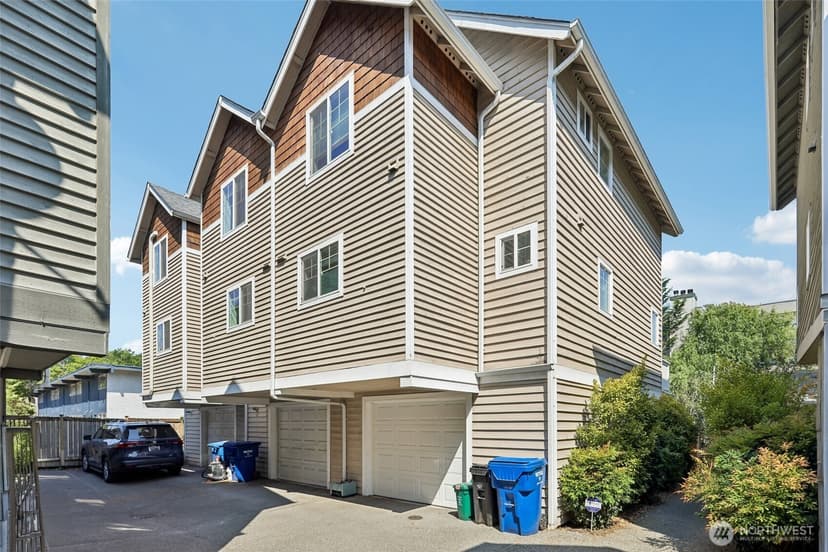 Property photo for 12333 28th Avenue NE #B, Seattle photo 13