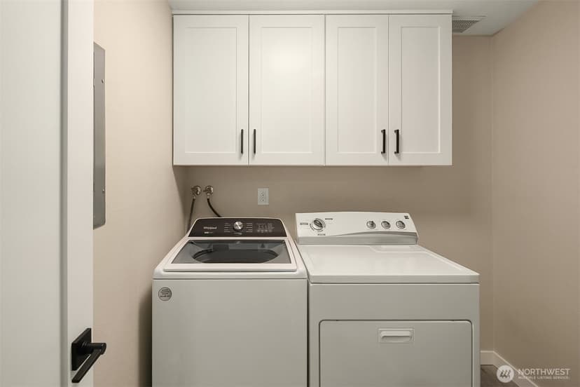 Property photo for 206 Mountain Park Boulevard SW #D203, Issaquah photo 26