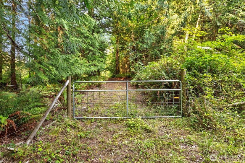 Property photo for 25613 Tytler Road NE, Poulsbo photo 36