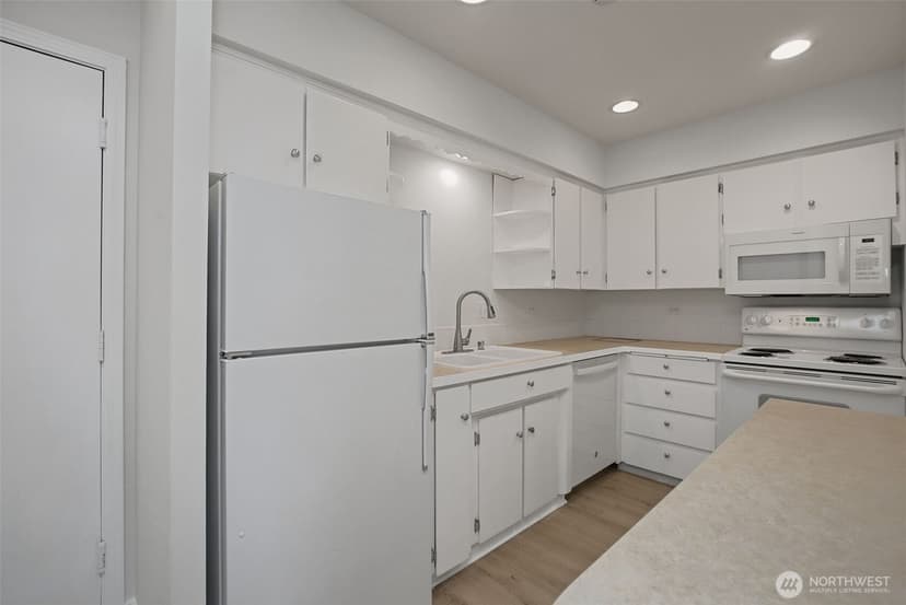 Property photo for 440 St. Helens Avenue #305, Tacoma photo 9