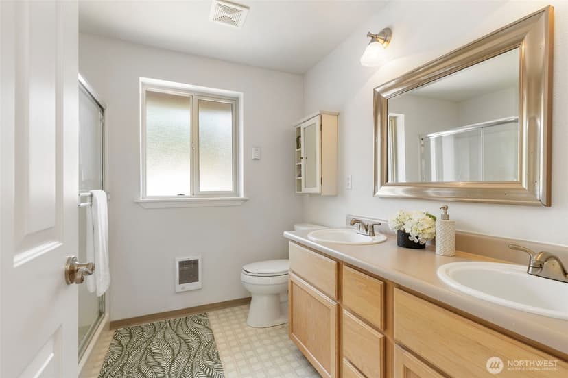 Property photo for 4707 NW Walgren Drive #B-203, Silverdale photo 19