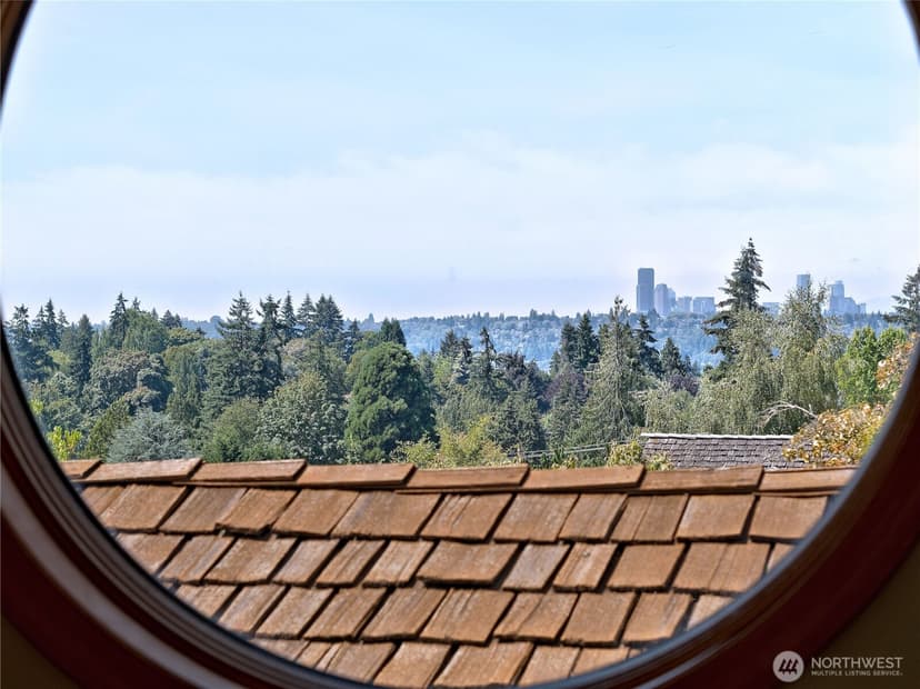Property photo for 1012 Evergreen Drive, Bellevue photo 14