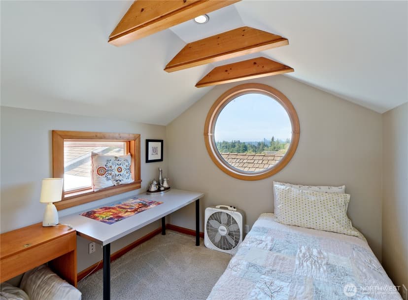 Property photo for 1012 Evergreen Drive, Bellevue photo 13