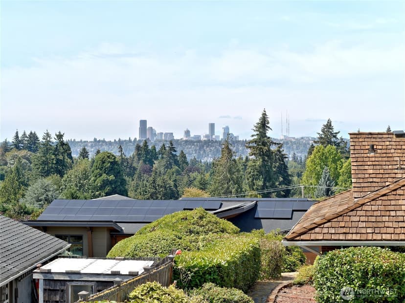 Property photo for 1012 Evergreen Drive, Bellevue photo 12