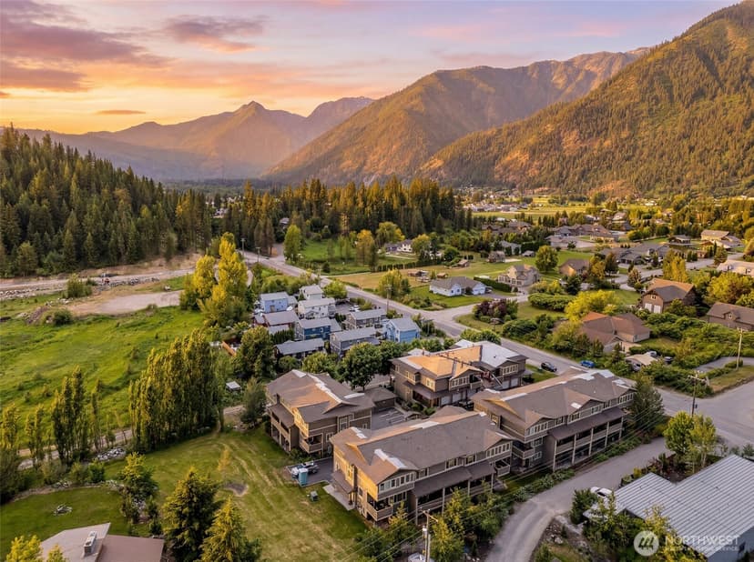 Property photo for 100 Ski Blick Strasse #A103, Leavenworth
