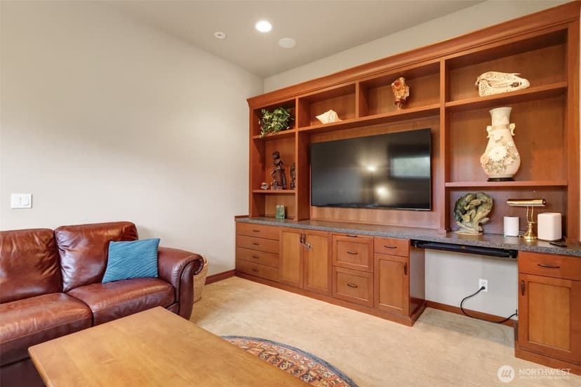 Property photo for 1107 51st Street NE, Tacoma photo 14