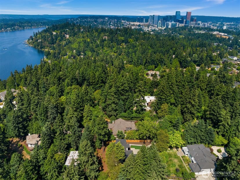 Property photo for 2009 102nd Place SE, Bellevue photo 36