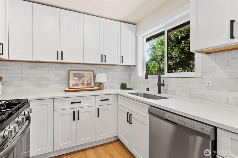 Property photo for 14504 SE 114th Place, Renton photo 6