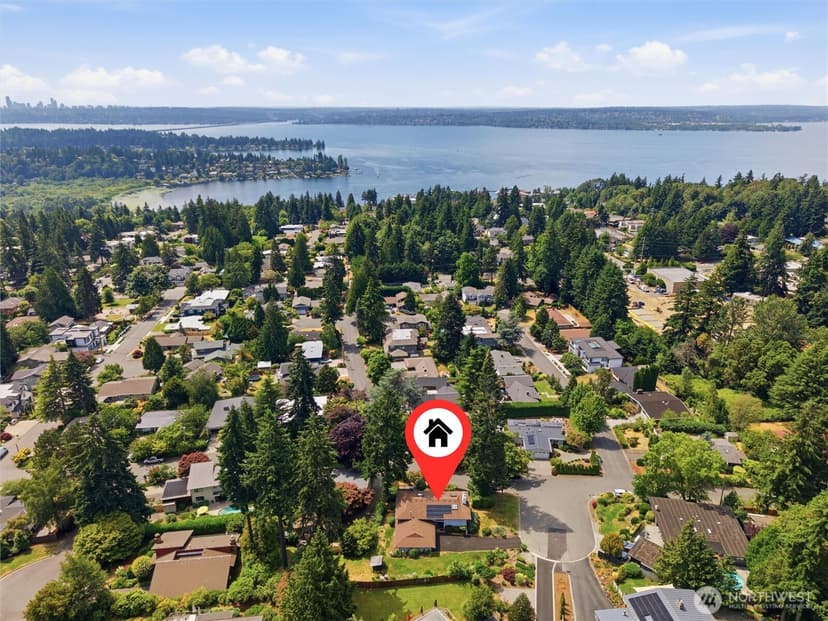 Property photo for 4802 111th Avenue NE, Kirkland photo 32