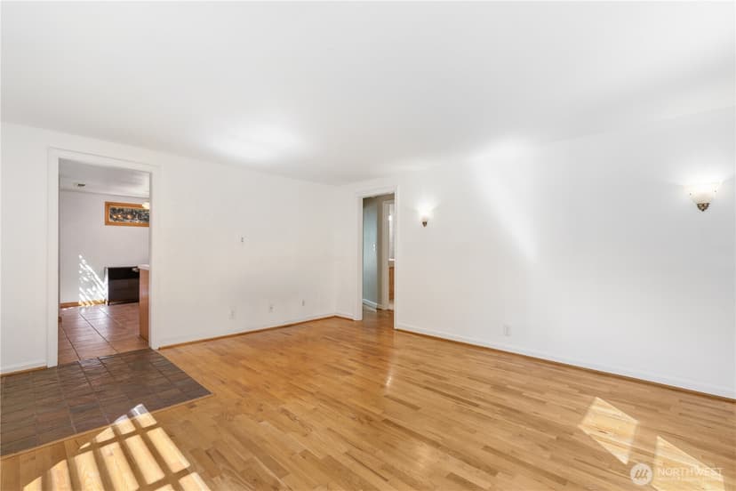 Property photo for 346 N 102nd Street, Seattle photo 10