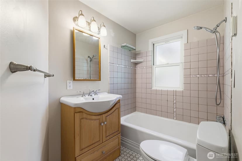 Property photo for 346 N 102nd Street, Seattle photo 22