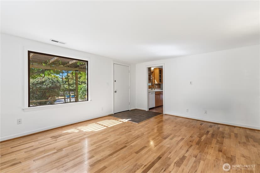 Property photo for 346 N 102nd Street, Seattle photo 7
