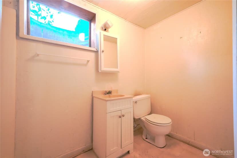 Property photo for 23427 28th Avenue S, Des Moines photo 28