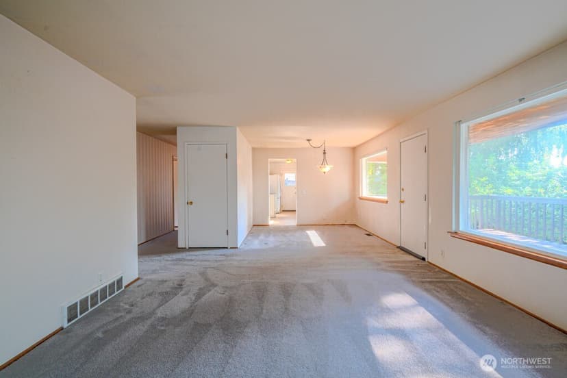 Property photo for 23427 28th Avenue S, Des Moines photo 9